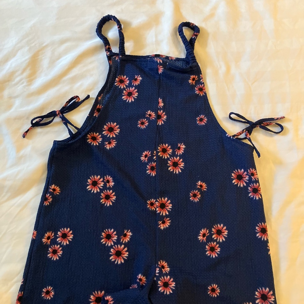 Girl’s Floral Blue Romper - Picture 4 of 4